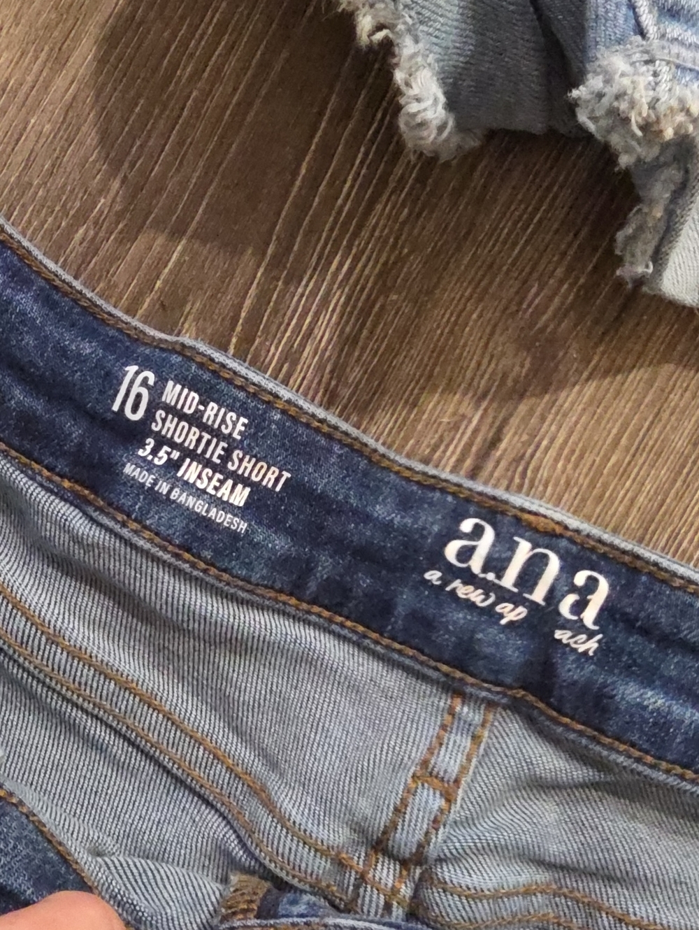 A.n.a Jean Shorts BUNDLE of 2 - Picture 4 of 6